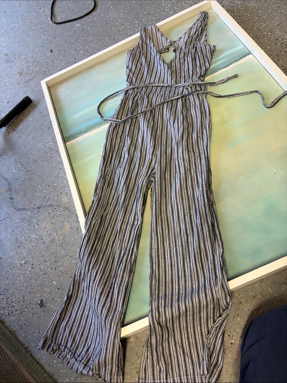 Amuse Society Gray Striped V-Neck Wide-Leg Jumpsuit